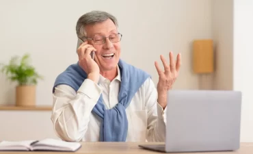 Programa Trilha Longeva: conheça essa iniciativa que oferece suporte emocional, físico e financeiro para os profissionais seniores