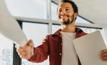 Como funciona o outplacement?